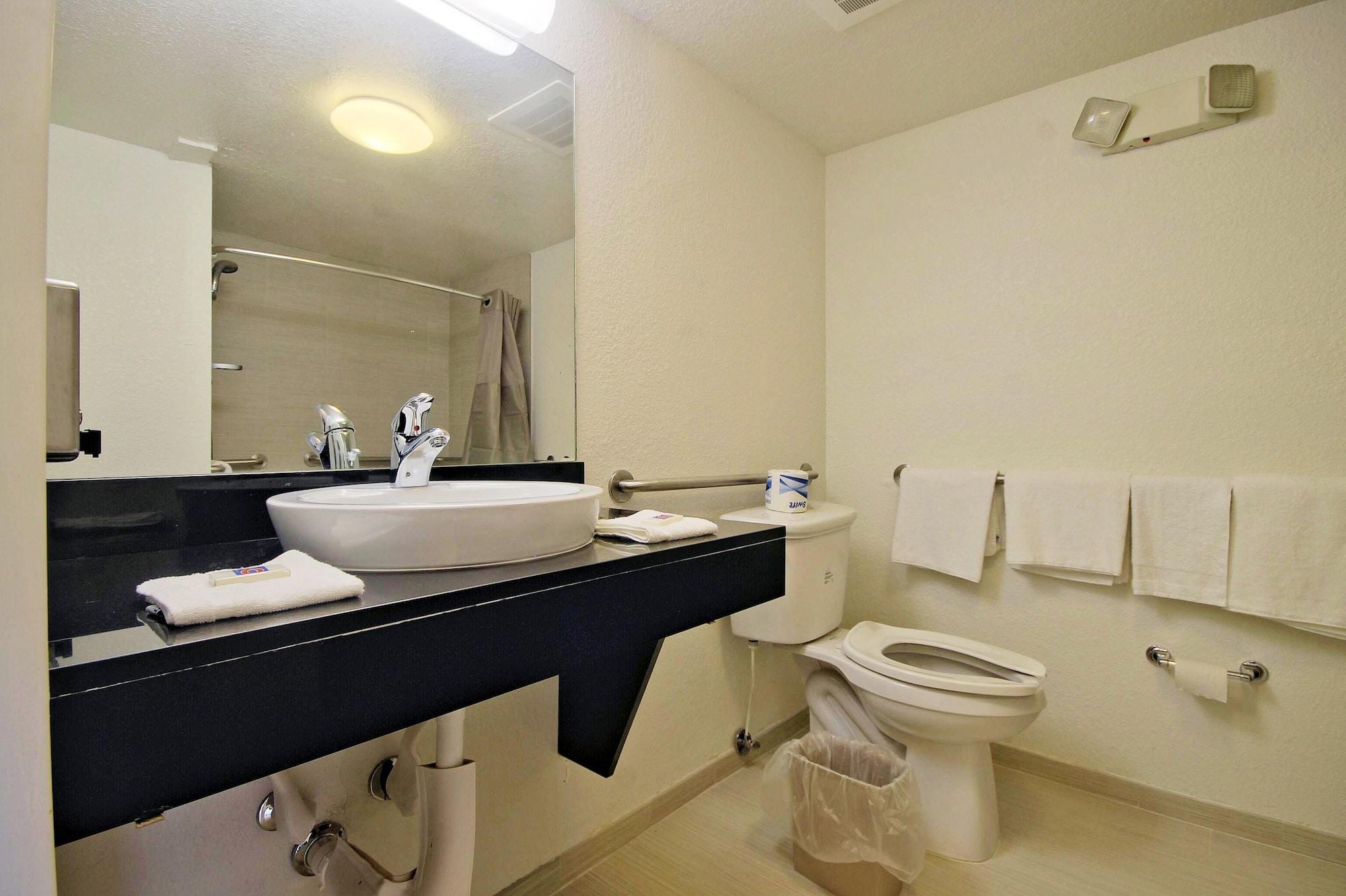 Signature Miami Hotel 3*