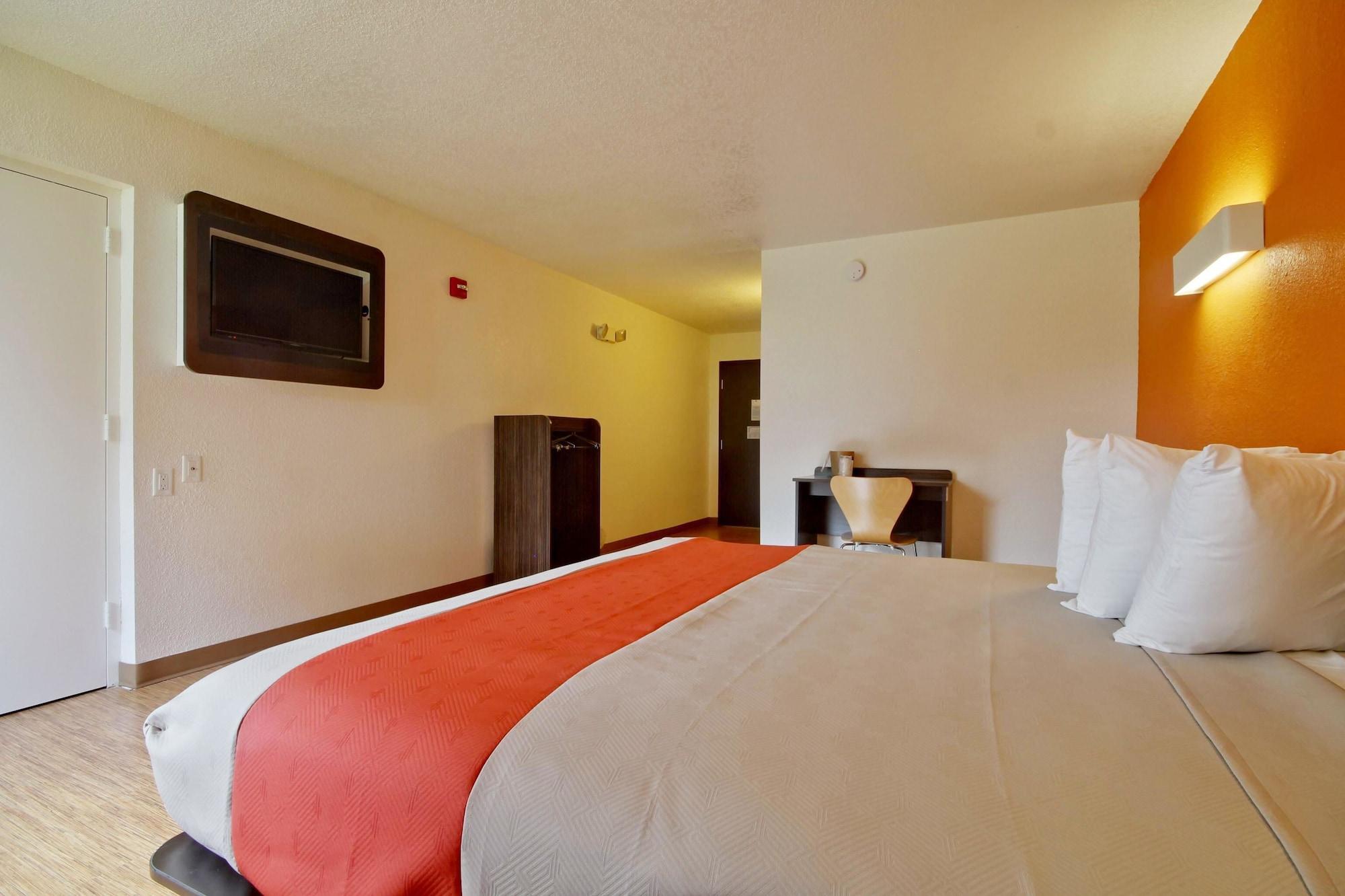 Signature Miami Hotel 3*