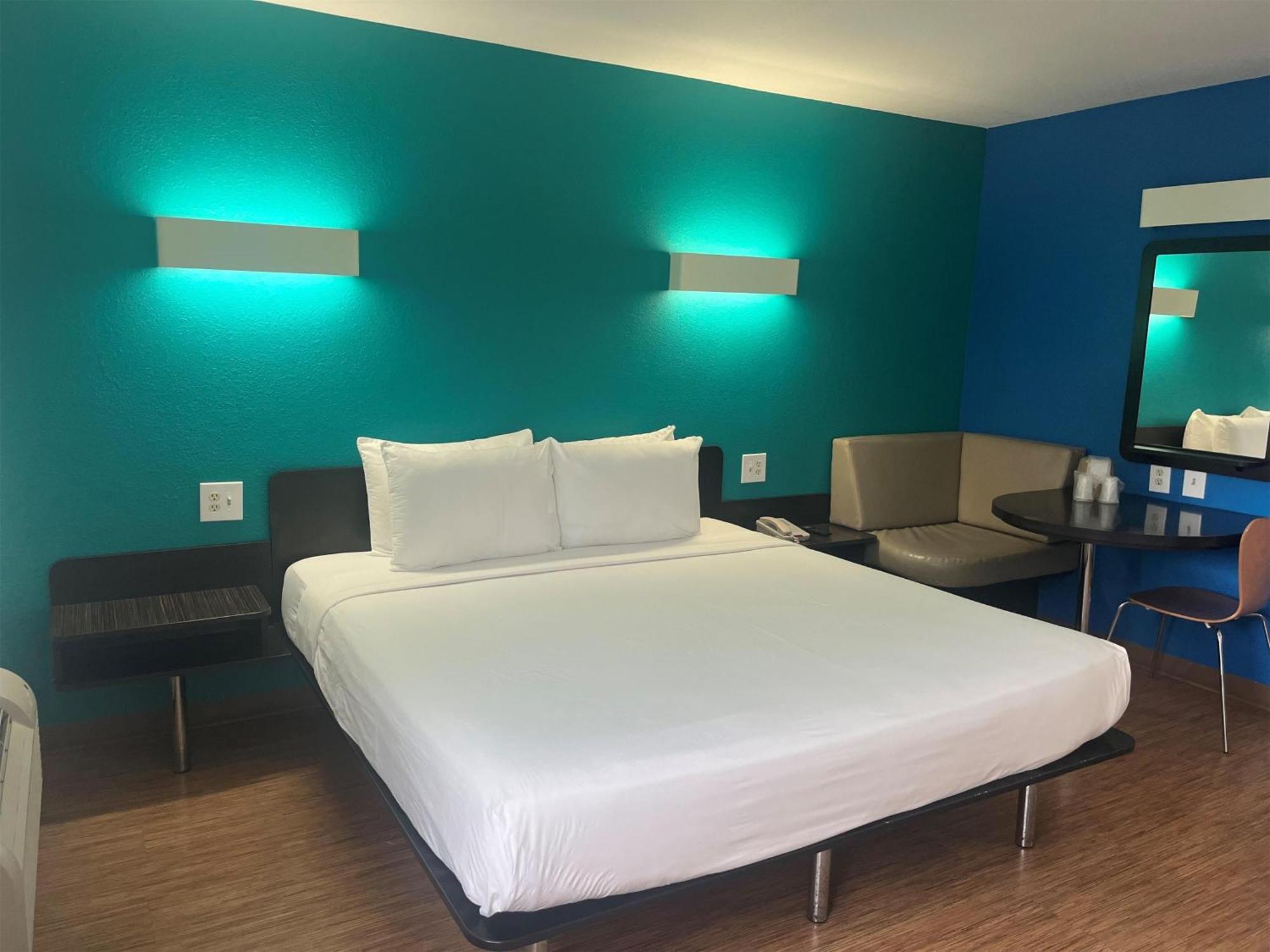 Signature Miami Hotel