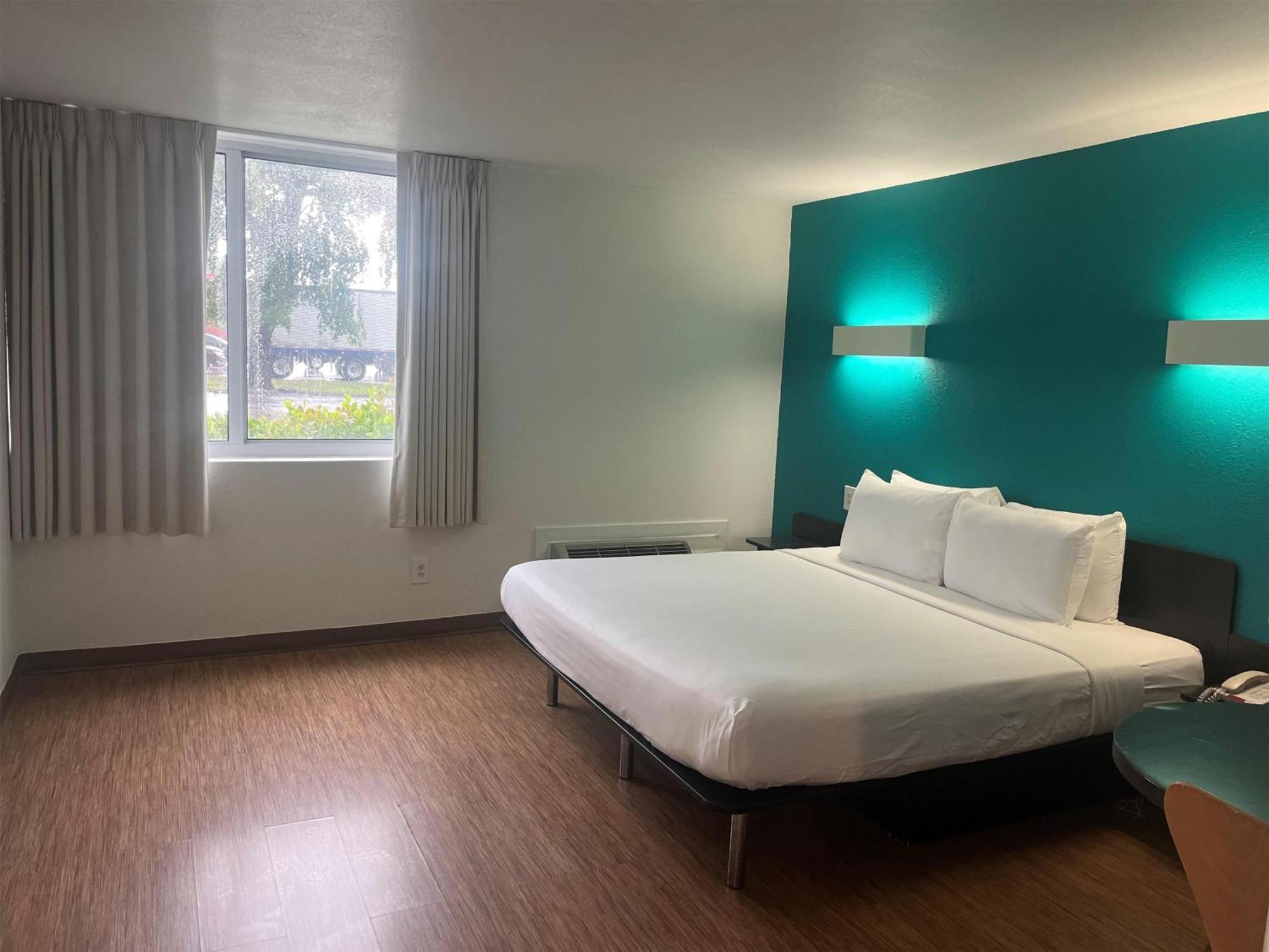 Signature Miami 3*